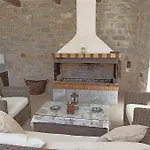 Mani Charabos Casa de Férias