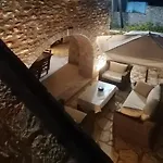 Mani Charabos Casa de Férias *
