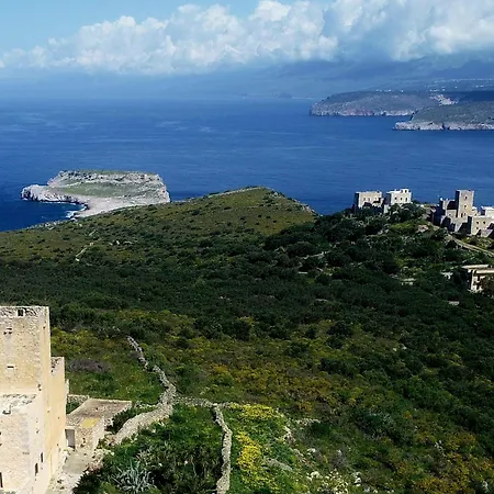 Mani Charabos Vakantiehuis *