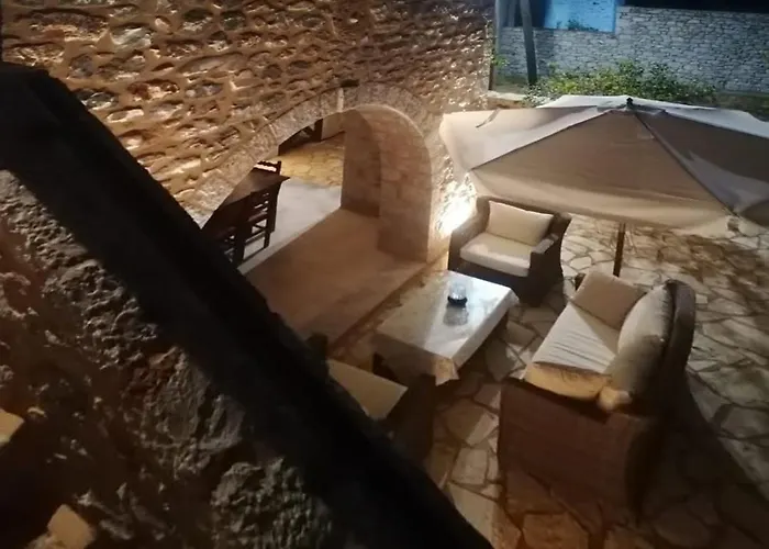 Mani Charabos Vakantiehuis *